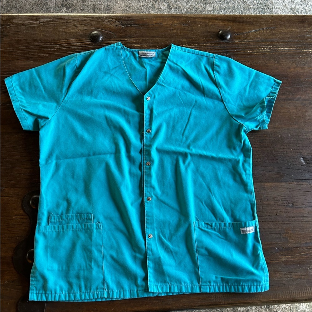 Uniform Advantage Turquoise Scrub Top